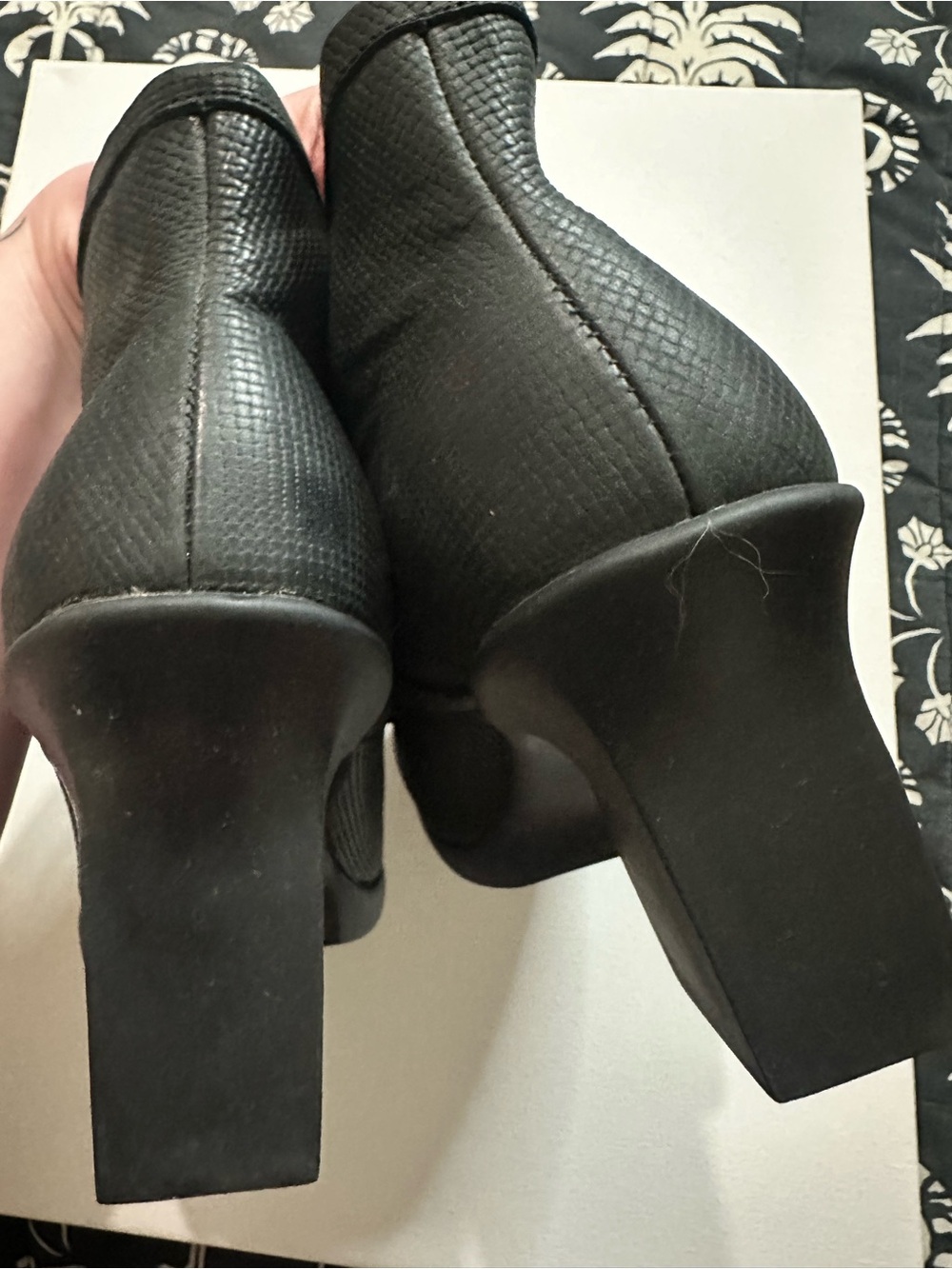 John Fluevog Black Perfect Splendid Lace-Up Textured Ankle Boots Women’s Sz 11 - Picture 9 of 12